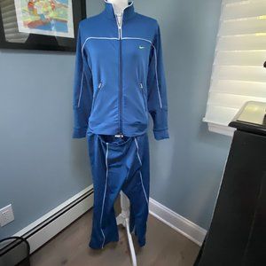 Nike Sweat suit Sz M Top NWT